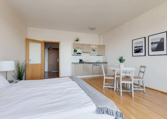 Jt\'S Apartments Korunni Str.