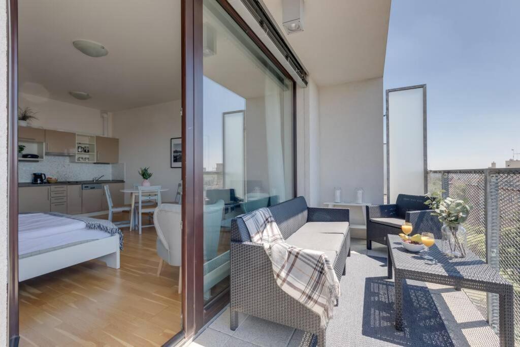 Apartment Jt's Korunni Str. Prag