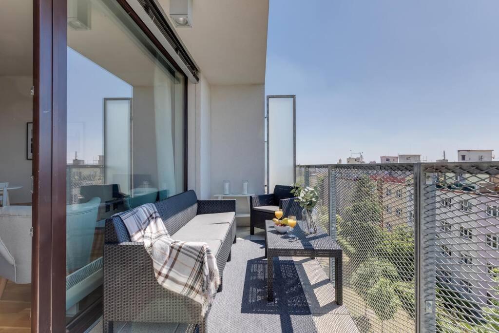 Apartment Jt's Korunni Str. Prag